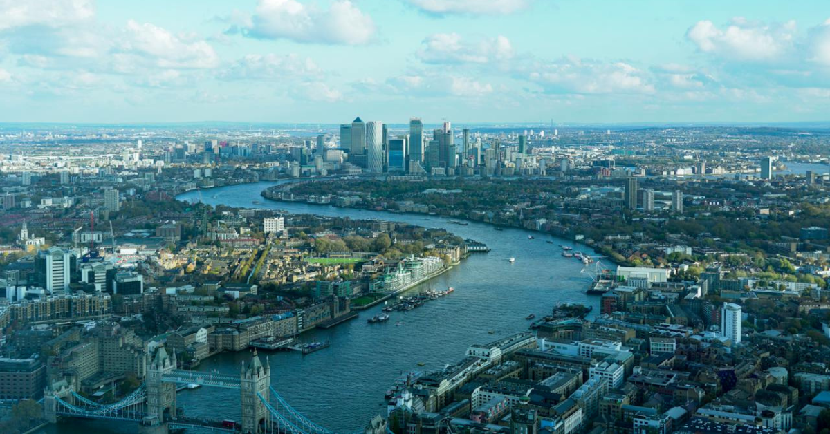Discover London from the Sky with the Ultimate Helicopter Tour